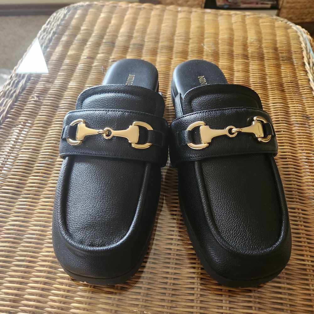Nine West Black Leather Loafer Mules